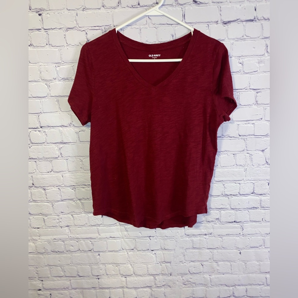 3/$15 Old Navy Women's Red V-Neck Top
